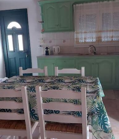 Colorful 2-Bedroom House In 가이오스 외부 사진