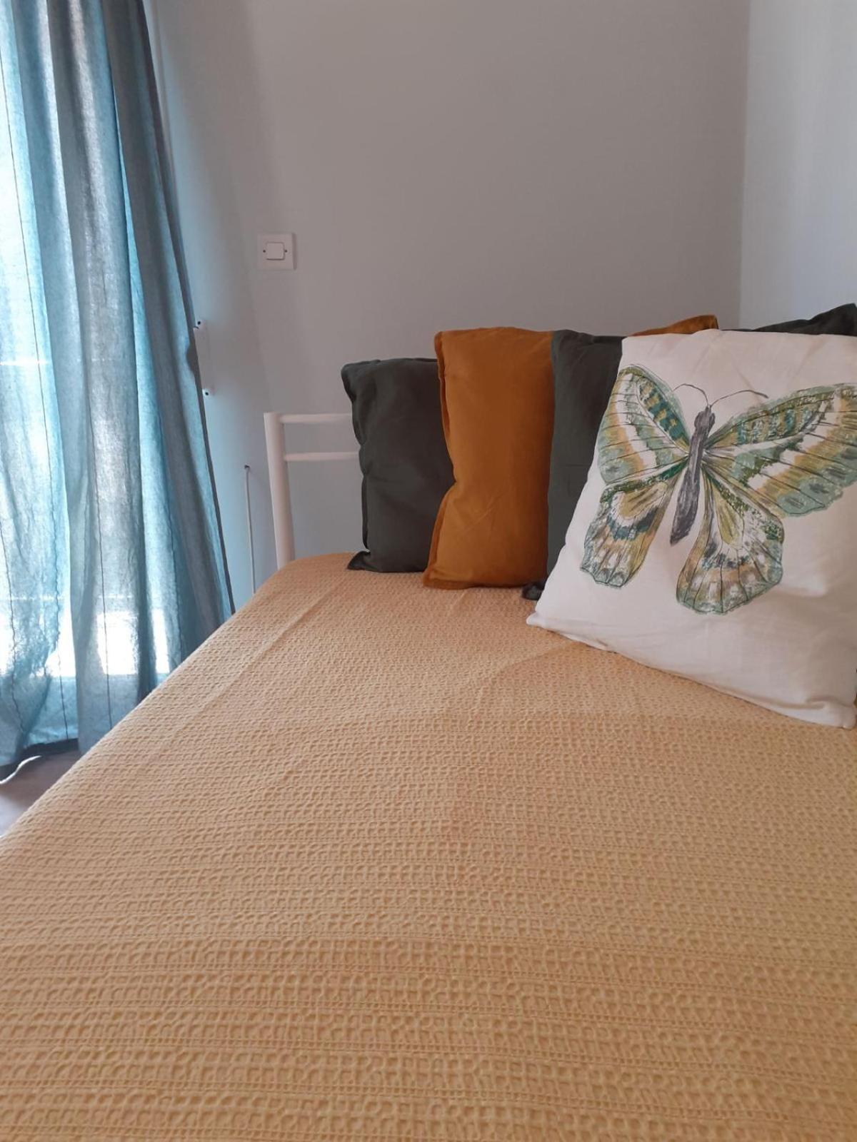 Colorful 2-Bedroom House In 가이오스 외부 사진